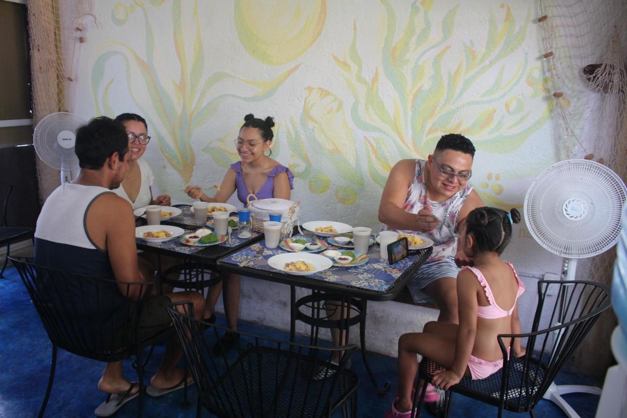 איסלה מוחרס Itze Hostel מראה חיצוני תמונה